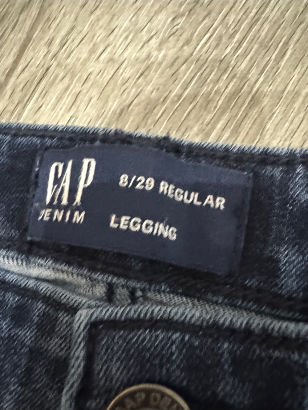 GAP Women's Denim Leggings in Dark Blue Wash - Picture 2 of 9
